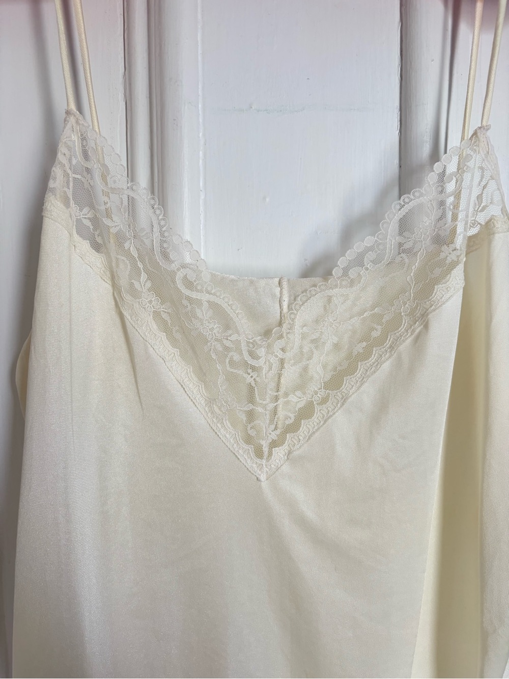 Vintage Lace-Trim Cream Camisole Top - Picture 6 of 6